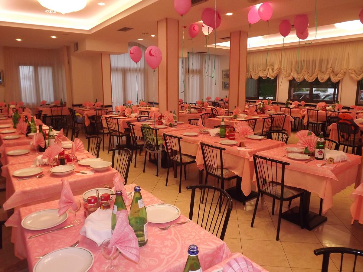 Hotel Ristoro Bellaria-Igea Marina Exterior photo